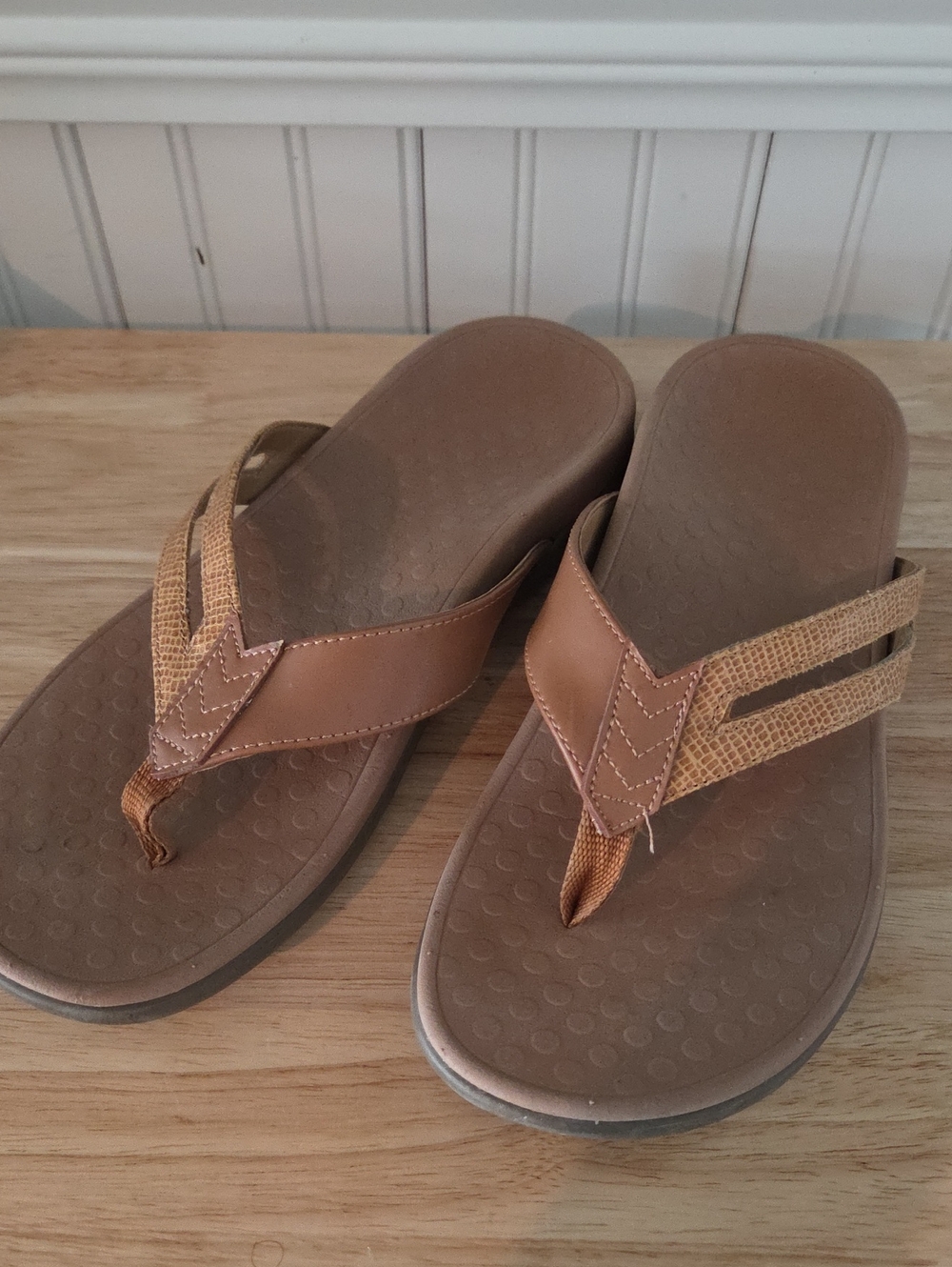 Vionic Kalise Womens Sandals Flipflops 8